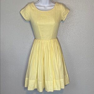 1950’s VNTG Miss Trude Jr. Yellow Pleated Fit and Flare Mini Dress